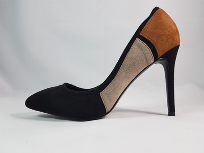 heels for large feet