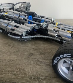 Lego Technic 8458 F1 Silver Champion Formula 1 Race Car Set 100% Complete 2000