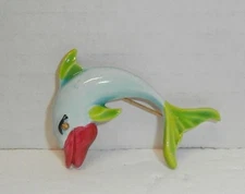 VINTAGE ARTHUR PEPPER SIGNED ART PIN, ENAMEL DOLPHIN FISH PIN COOOL!!