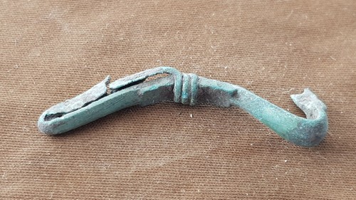 Celtic/Roman bronze brooch damaged in Antiquity. Please read description. L118a