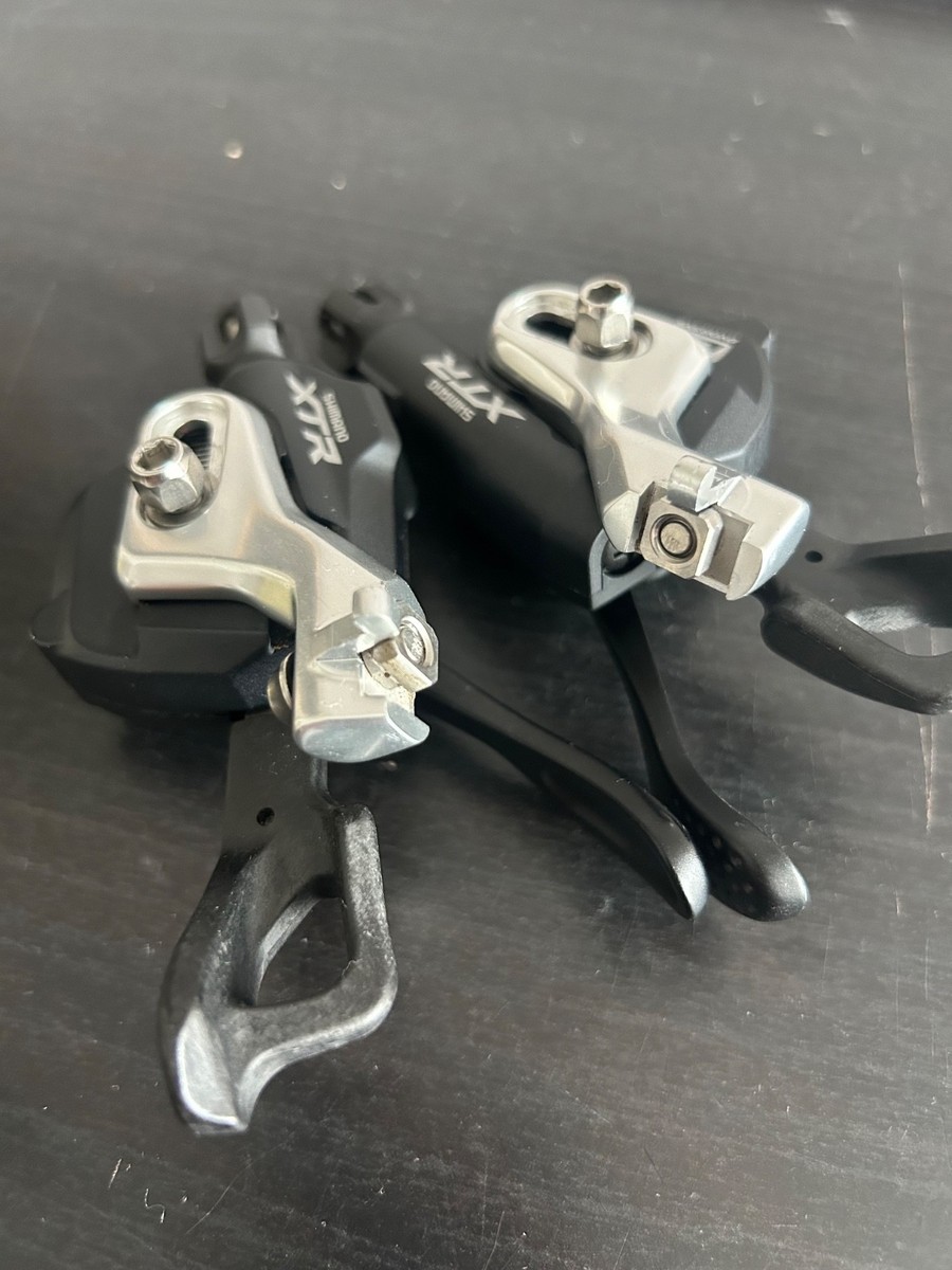 Shimano XTR SL-M980-A 2/3x10s Rapid Fire Shifter Set Front and