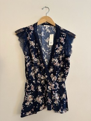 Francesca s Women s Mi Ami Navy Floral Lace Trimmed Blouse Small NWT $38 Retail