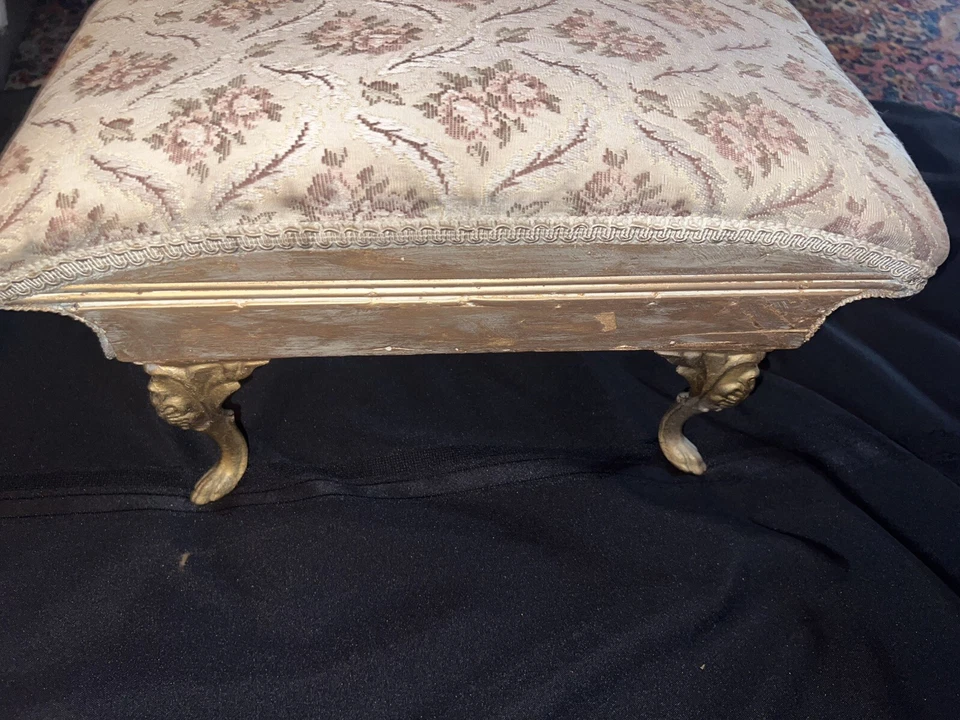 Antique Footstool French Country  Metal Legs Dainty. Curved Top! Rare - Image 4 of 4