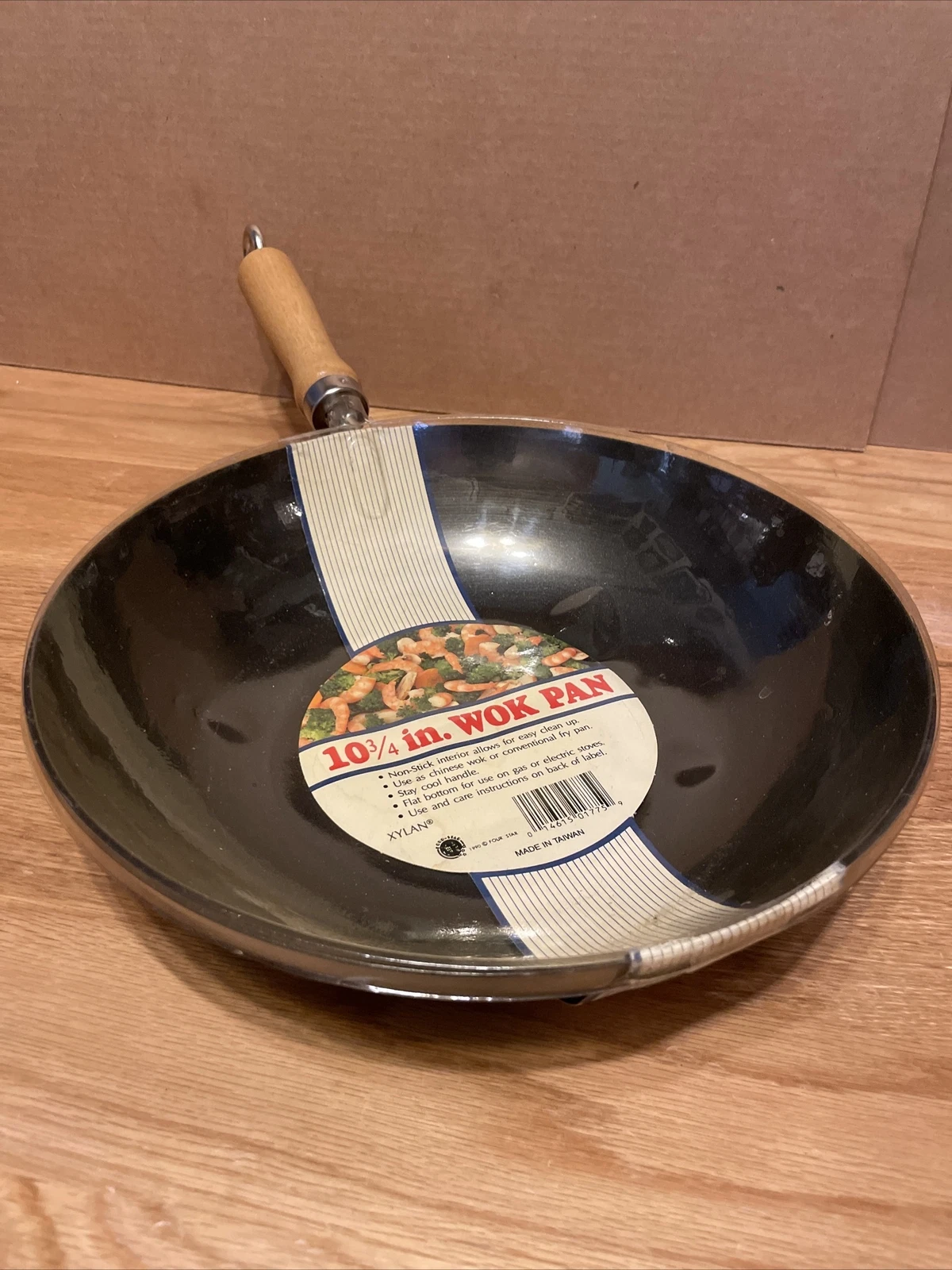 NEW Vintage 1990 XYLAN 10 3/4" WOK PAN, non-stick w/ stay cool wood handle