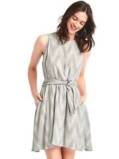 NWOT Gap Print tie-belt fit and flare dress, black print SIZE L #525482 v521