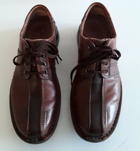 clarks two tone shoes