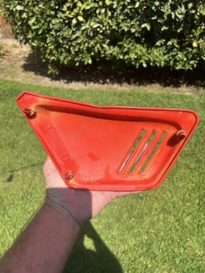 Capa lateral direita 1978-1979 XL250s - Imagem 2 de 3