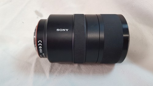 Sony SAL70300G 70-300mm f/4.5-5.6 G SSM A Mount Lens - Picture 7 of 14