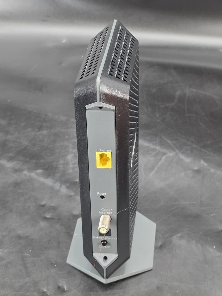 NETGEAR CM600 960Mbps DOCSIS 3.0 High-Speed Cable Modem - Image 4 of 4