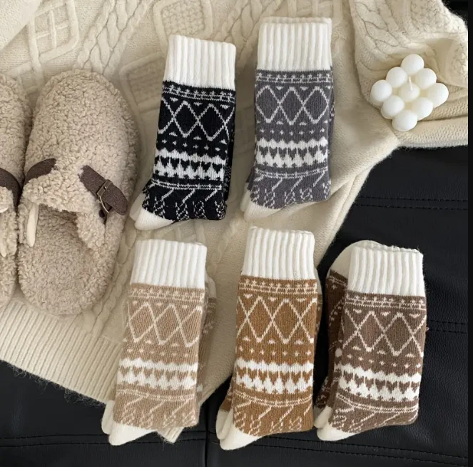 5 Pairs Women Winter Warm Knit Socks Thick Soft Cotton Cozy One Size Colors Mix - Image 3 of 4