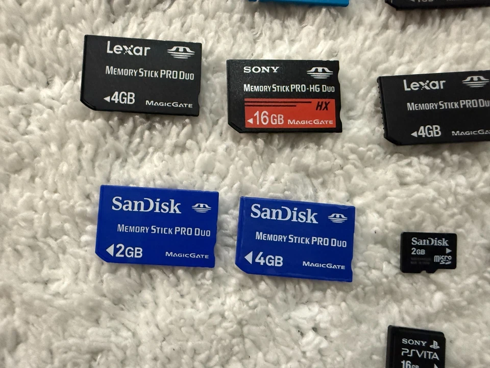 Lote de 22 tarjetas de memoria SD Sticks Pro Duo para Sony PSP Vita varias marcas tamaños Foto 3 de 4