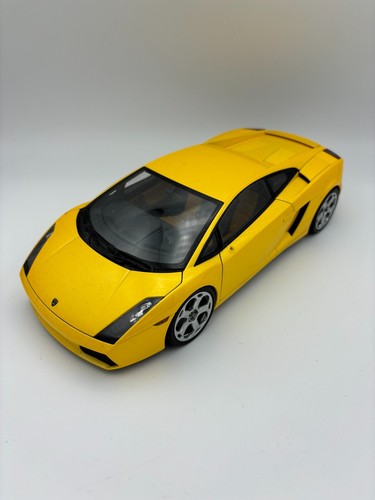 AUTO ART 1/18 LAMBORGHINI GALLARDO YELLOW MODEL CAR AUTOART - Picture 2 of 7
