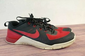 nike metcon bred
