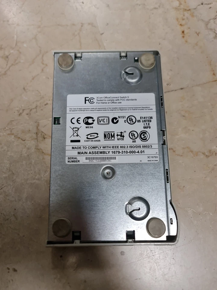 3Com Office Connect Dual Speed Switch 5 3C16790A 5 porte eth 10/100 - Imagen 3 de 4