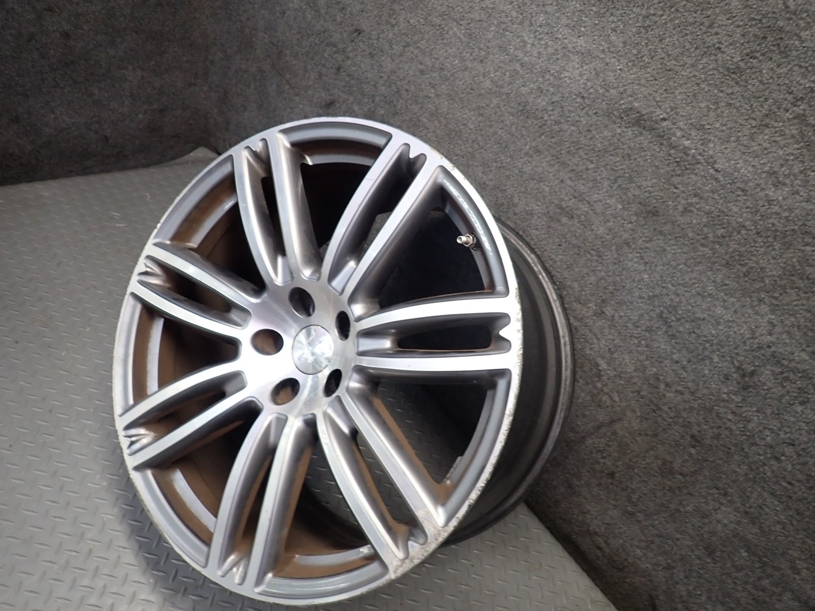 Maserati Quattroporte 2014-2021 Wheel