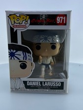 Funko POP! Figura Vinilo Televisión Cobra Kai Daniel LaRusso #971 CAJA DAÑADA