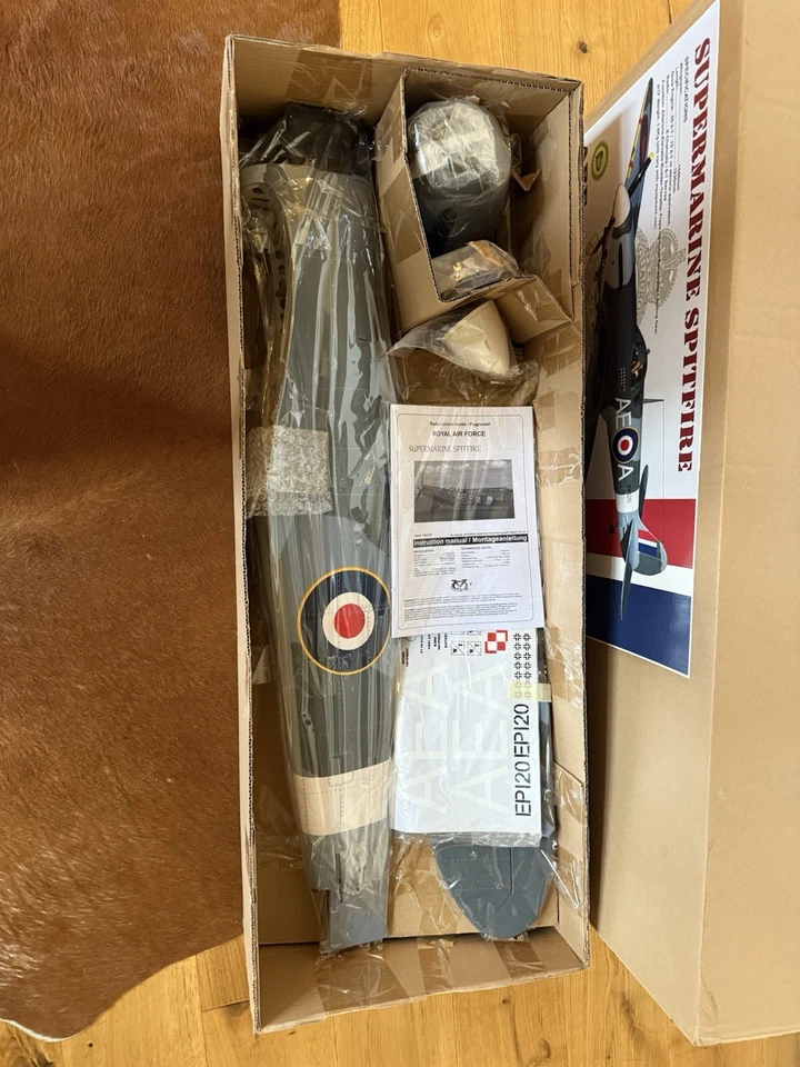 Spitfire VQ Models RC / Benzin Oder Elektrisch Flugzeug - Bild 2 von 3