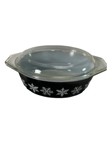 VINTAGE Pyrex 1  1/2 Qt 043 Black White Snowflake Casserole Dish with Lid Oval