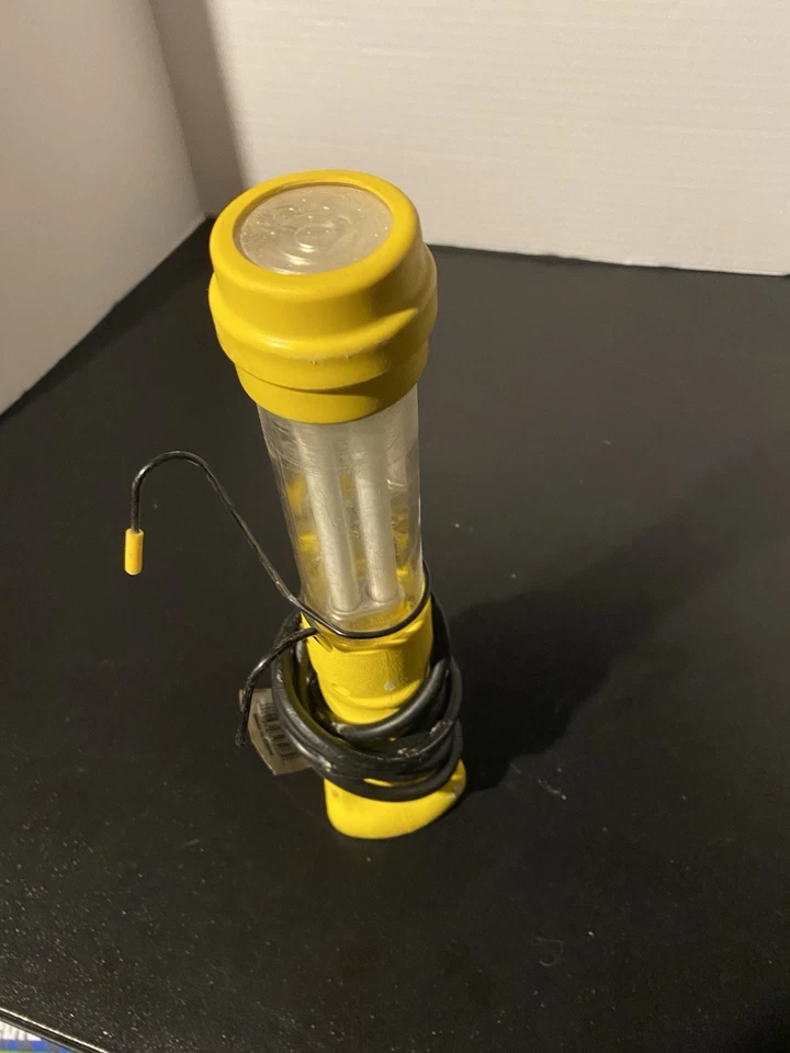 Bayco Fluorescent Head LED Hanging Work Light Corded Plug In Fully Works Tools - Image 3 of 4