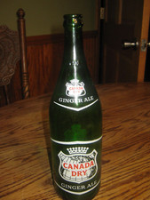 Empty bottle CANADA DRY GINGER ALE Soda Bottle 1 Pint & 12 oz Vintage Bottle