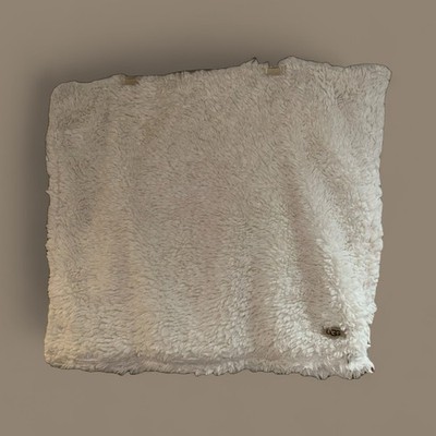 UGG Australia Pillow Case Gray/White 100% Cotton Size Standard 21 x23 