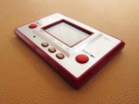 NINTENDO Ball Game and Watch in Excellent Condition (AC-01) 1980
