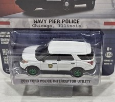 Greenlight 1:64 Hot Pursuit 2013 Ford Interceptor Utility Navy Pier Police Chase