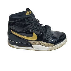 nike air jordan preto e dourado