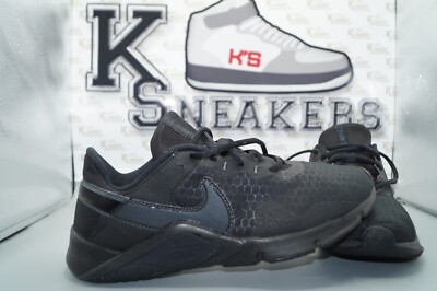 Nike Legend Essential 2 EU 43 US 9,5 Sportschuhe Schwarz CQ9356-004 Low Tops