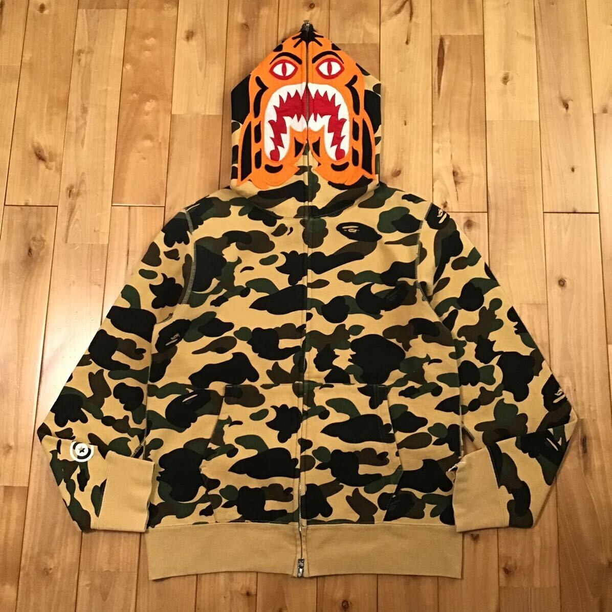 A Bathing Ape 迷彩虎フードパーカー　L A Bathing Ape 迷彩虎フードパーカー L トップス