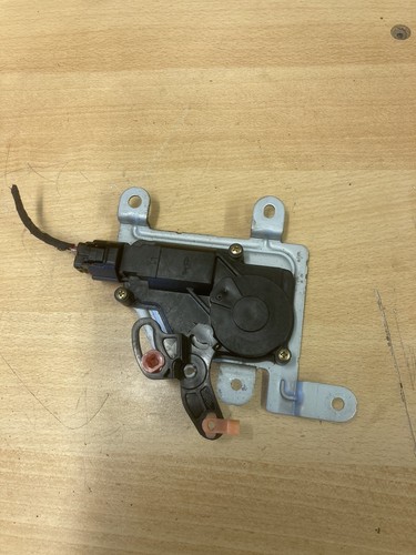 KIA SORENTO TAILGATE CENTRAL LOCK SOLENOID MK1 2003 - 2007
