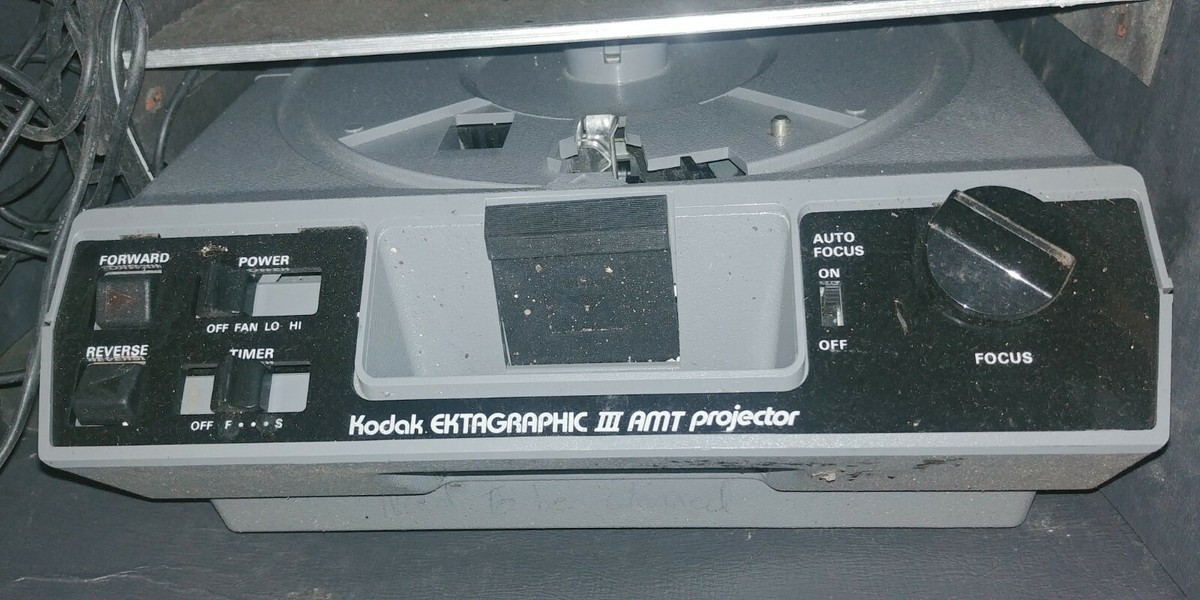 プロジェクター Kodak EKTAGRAPHIC III-J ATS projector Kodak Ektagraphic III ATS Slide Projector (35mm, Autofocus