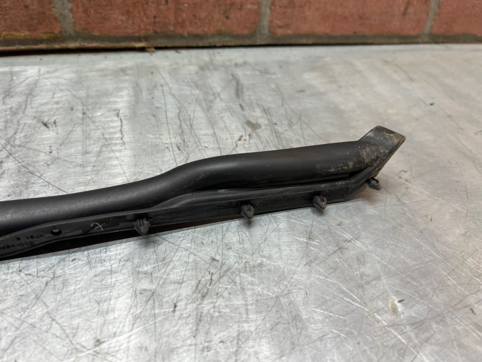 15-17 McLaren 650S Passenger Door Weather Seal Rubber Strip OEM