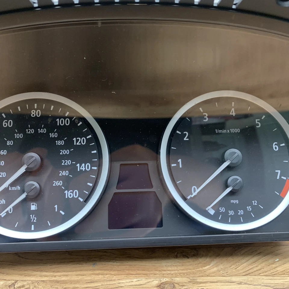 BMW 530xi E60 2006 velocímetro medidor cuadro instrumento odómetro 166 k Foto 3 de 4