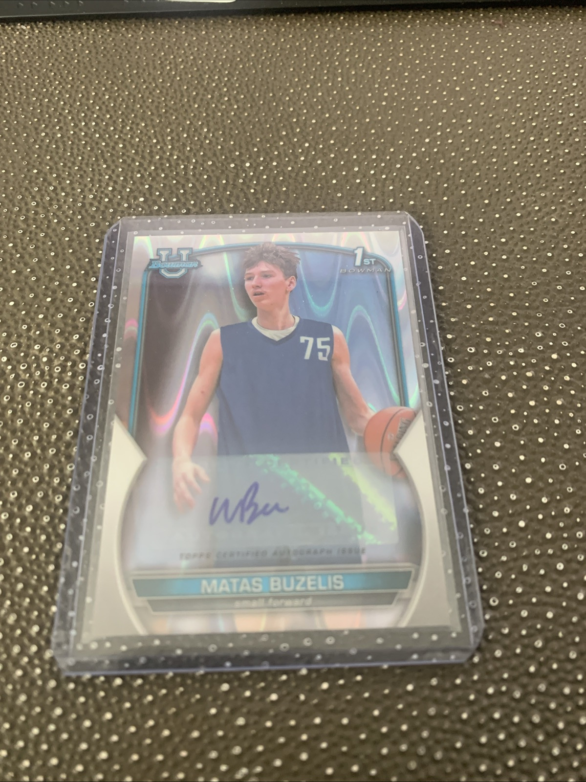 2022-23 Bowman Chrome University Matas Buzelis 1st Bowman Raywave Auto 136/199