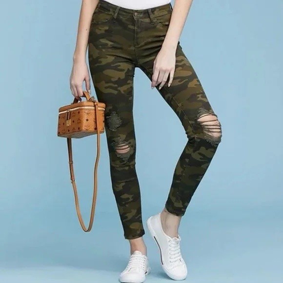 Judy Blue Distressed Camouflage Denim Jeans Skinny Stretch Women’s Size 5 27