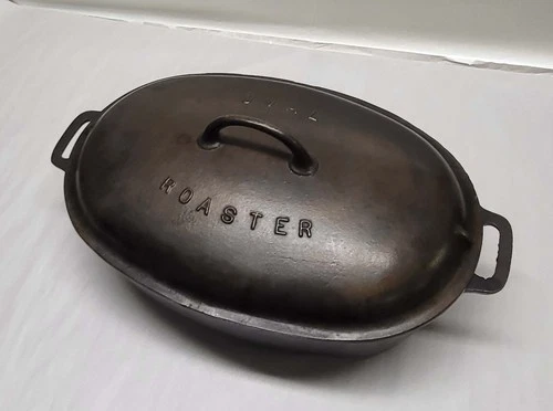 GRISWOLD CAST IRON OVAL ROASTER #5 with CAST IRON TRIVET
