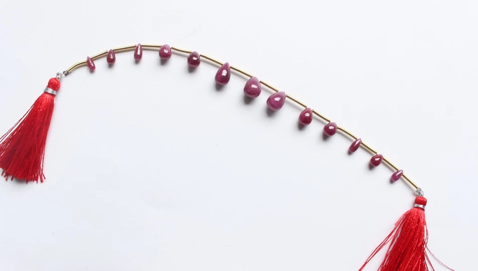 Briolette de rubí rojo natural lágrima hilo pulido liso 7,5 pulgadas 7 a 11 mm Foto 4 de 4