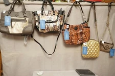 VERA WANG HANDBAGS "BEAUTIFUL"  STYLES & PRICE VARY ALL BRAND NEW w/TAGS