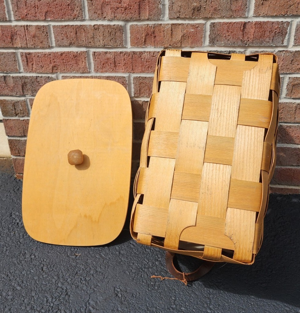 Peterboro Basket Company Picnic Storage 17x11x10 Red Accents Lid