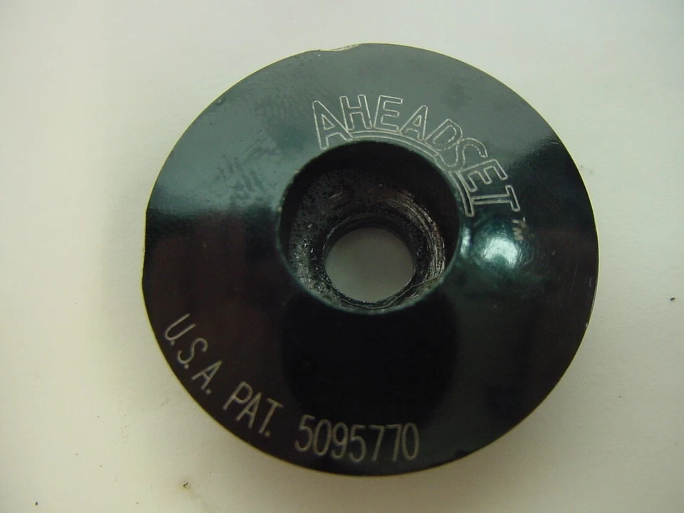 DE COLECCIÓN AURICULARES 1 1/8" TAPA SUPERIOR SIN ROSCA TAPA SUPERIOR Foto 2 de 2