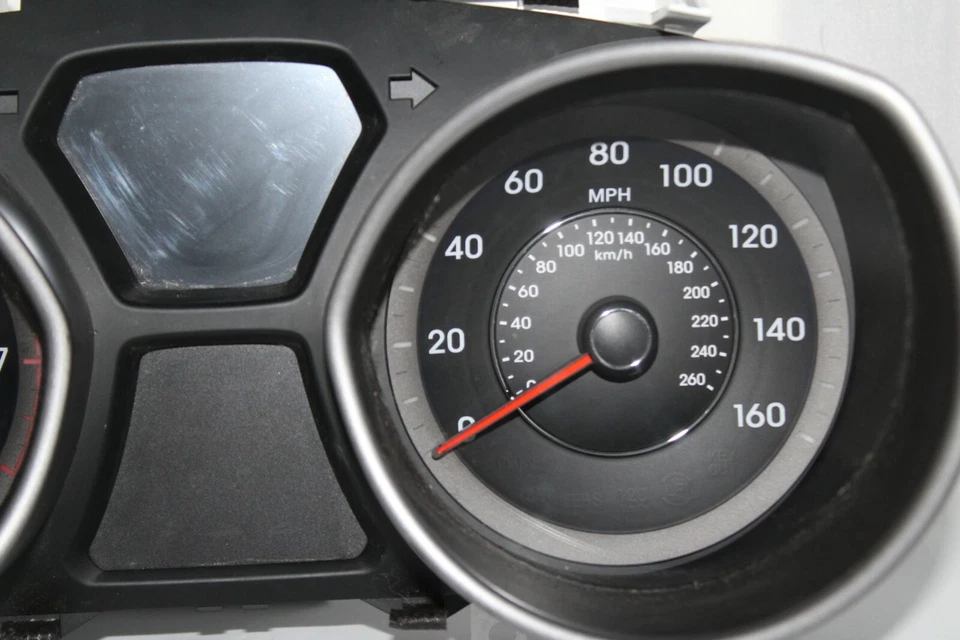 Medidores de painel de instrumentos velocímetro 2012 Hyundai Elantra 89.303 milhas - Imagem 3 de 4