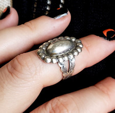Vintage Sterling Silver Ring Size 7 Adjustable Womens Southwestern Beaded Oval