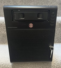 HP ProLiant N40L MicroServer 8GB RAM 4 x 3.5" caddies, 2 x 2TB HDD