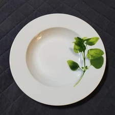 Crate & Barrel Pasta/Serving Bowl Basil Herb 11.5" Oversized White