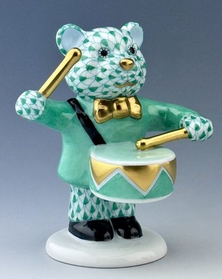   MINT HEREND Drummer Bear Green Fishnet Figurine ($460 Retail)