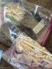 My Lego 7498 City-Town Police Station, 100% minifigures, manuals, & Lego bricks