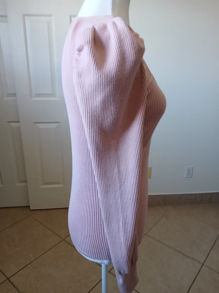 Questions? Womens Blouse Top Pink Sweet Neck Puff Sleeve Size Medium - Image 2 of 4