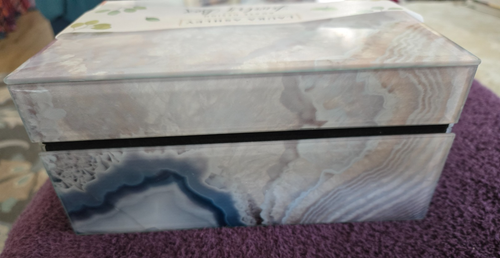 Laura Ashley Jewelry Box, Agate Design - Picture 4 of 4