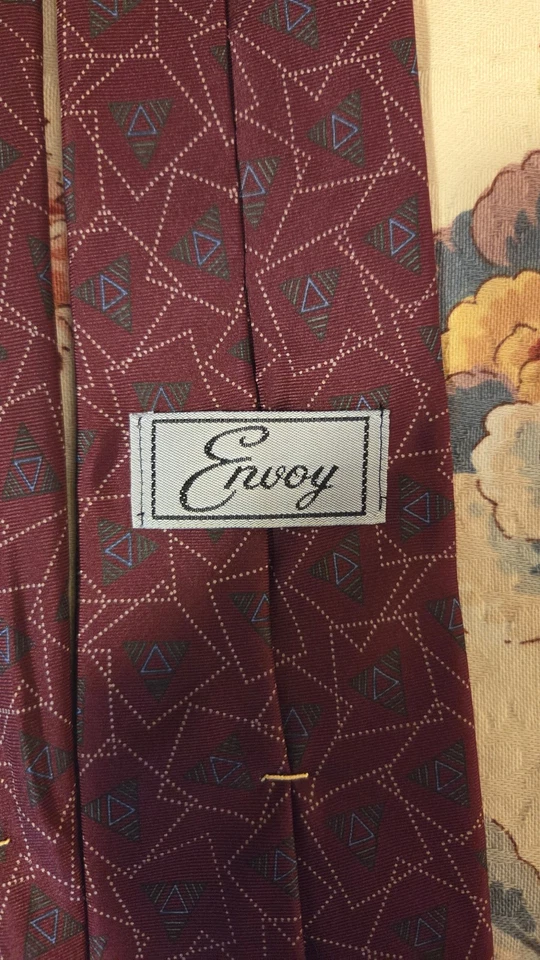 Corbata hecha a mano triángulo geométrico rojo enviado años 80 90 vintage 100 % seda Foto 4 de 4